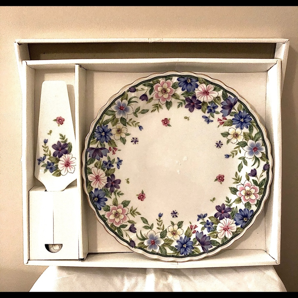 Decorative Dish and Pie server gift set